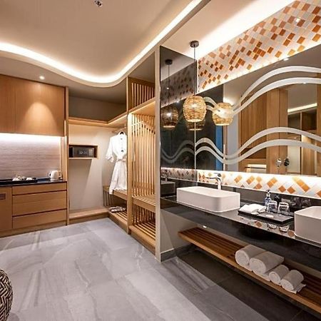 Metadee Elite Hotel Pantai Kata Luaran gambar