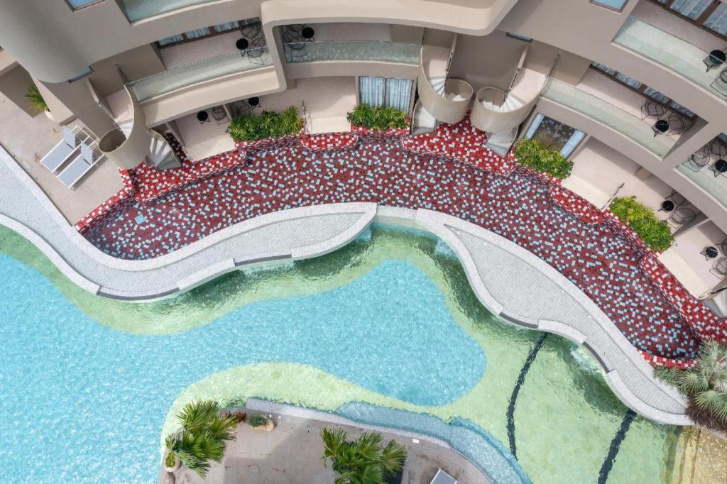 Metadee Elite Hotel Pantai Kata Luaran gambar