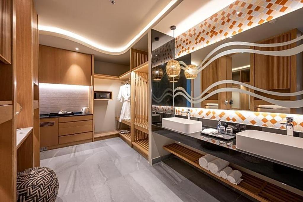 Metadee Elite Hotel Pantai Kata Luaran gambar