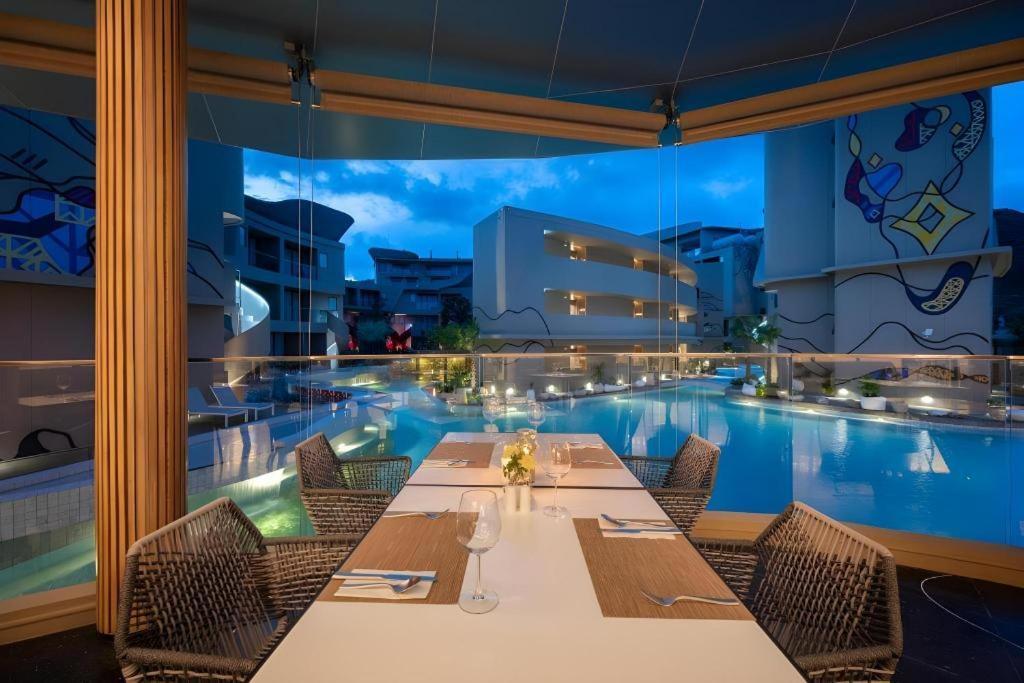 Metadee Elite Hotel Pantai Kata Luaran gambar