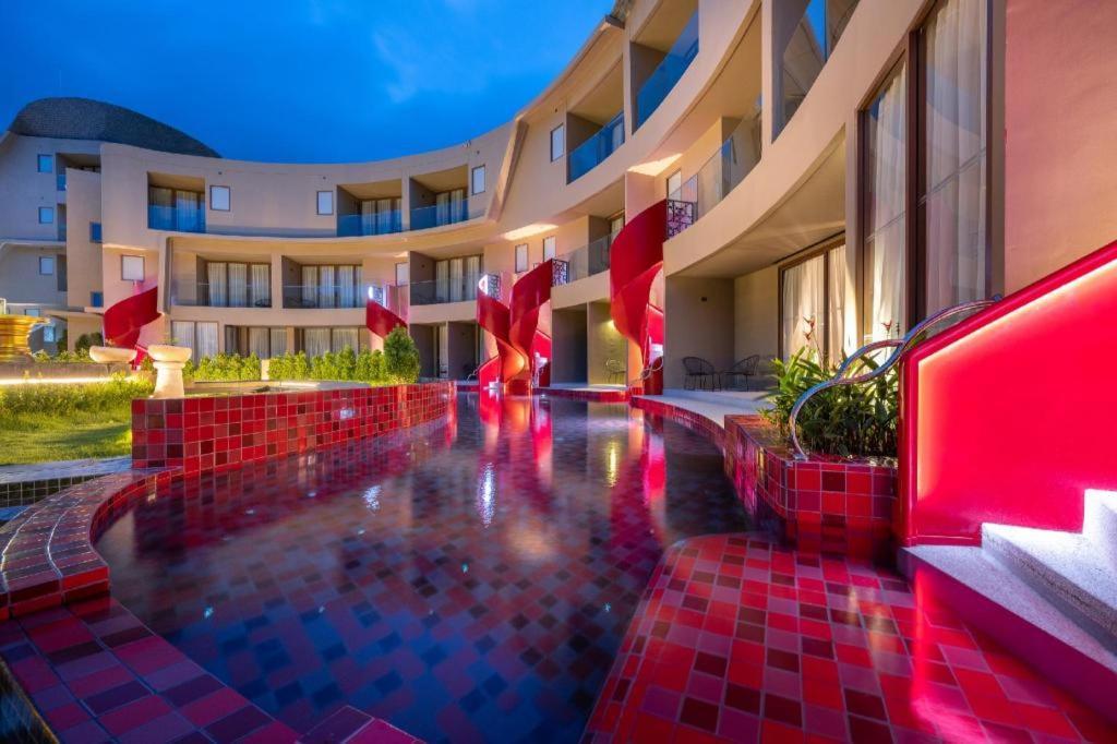 Metadee Elite Hotel Pantai Kata Luaran gambar